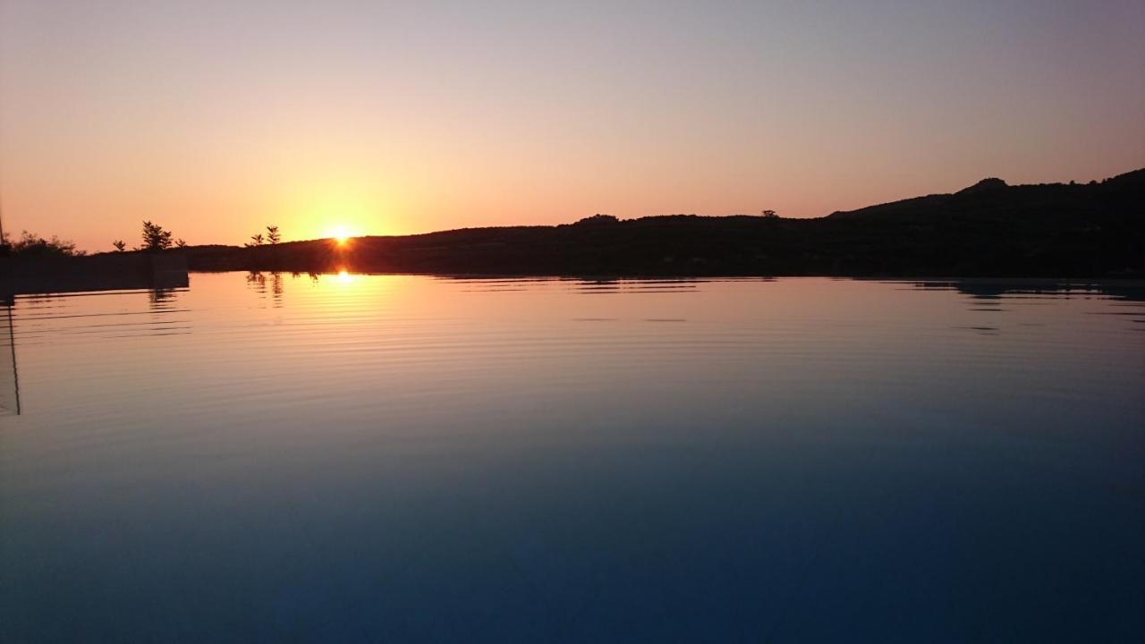 Villa Olive Valley Loutraki  Exteriör bild