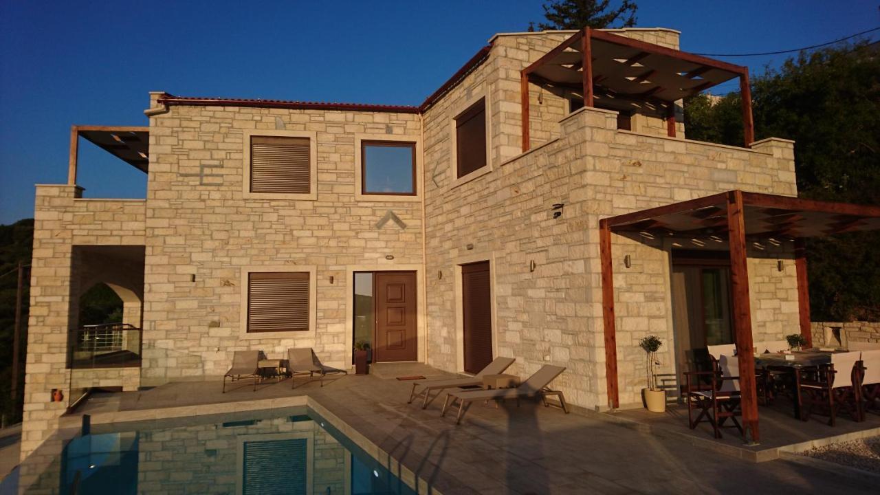 Villa Olive Valley Loutraki  Exteriör bild